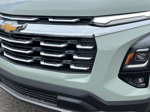 New 2026 Chevrolet Equinox LT w/ Safety and Technology Package AWD/4WD image 9
