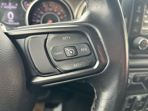 Used 2018 Jeep Wrangler Unlimited Sport S AWD/4WD image 19