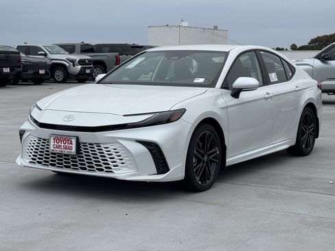 New 2026 Toyota Camry XSE FWD image 11