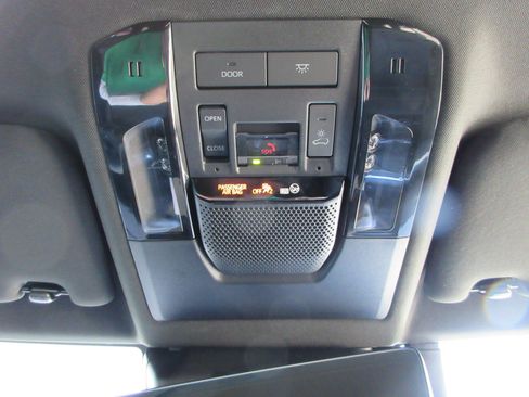 Used 2026 Lexus GX 550 w/ Cold Area Package AWD/4WD image 19