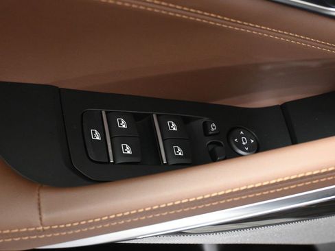 New 2026 BMW X6 xDrive40i w/ Climate Comfort Package image 31