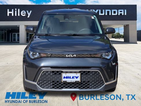 Used 2023 Kia Soul LX w/ Option Group 015 FWD image 6