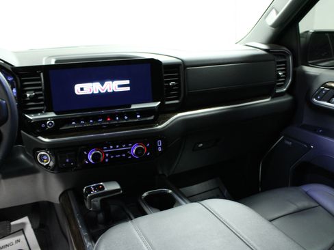 Used 2025 GMC Sierra 1500 Elevation w/ Elevation Premium Package image 19