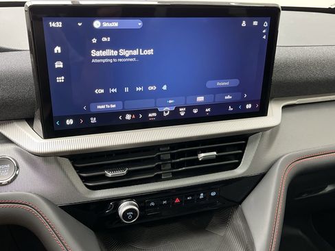 New 2026 Ford Explorer ST-Line w/ ST-Line Street Pack AWD/4WD image 21