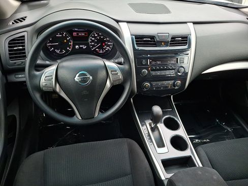 Used 2014 Nissan Altima 2.5 S FWD image 11