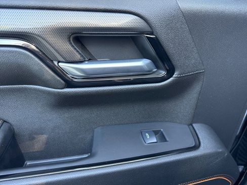 Used 2024 GMC Sierra 1500 AT4 w/ Technology Package image 39