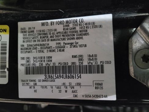 Used 2020 Lincoln MKZ image 33