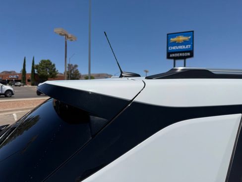 Used 2022 Chevrolet TrailBlazer LT w/ Convenience Package FWD image 6