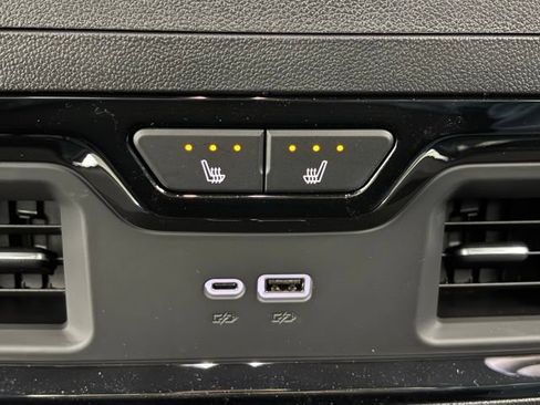 New 2026 GMC Sierra 1500 AT4X AWD/4WD image 9