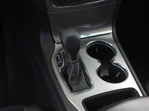 Used 2018 Jeep Grand Cherokee Altitude AWD/4WD image 20