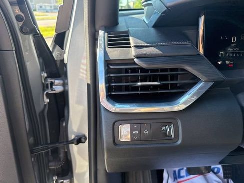 Used 2025 GMC Acadia Elevation FWD image 13
