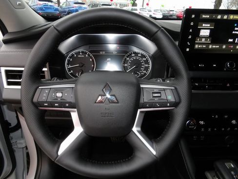 New 2026 Mitsubishi Outlander Trail Edition image 33