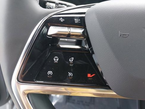 New 2026 Cadillac Vistiq Sport w/ LPO, Floor Liner Package image 22