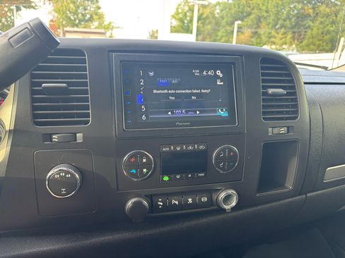 Used 2011 Chevrolet Silverado 2500 LT w/ Interior Plus Package image 34