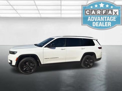 Used 2024 Jeep Grand Cherokee L Limited w/ Black Appearance Package AWD/4WD image 7