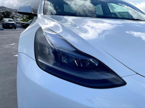 Used 2023 Tesla Model 3 Standard Range RWD image 31