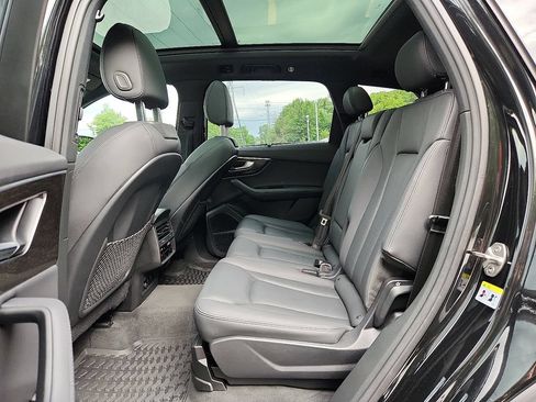 Used 2023 Audi Q7 2.0T Premium Plus AWD/4WD image 16