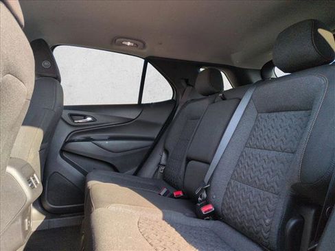 Used 2024 Chevrolet Equinox LT FWD image 17