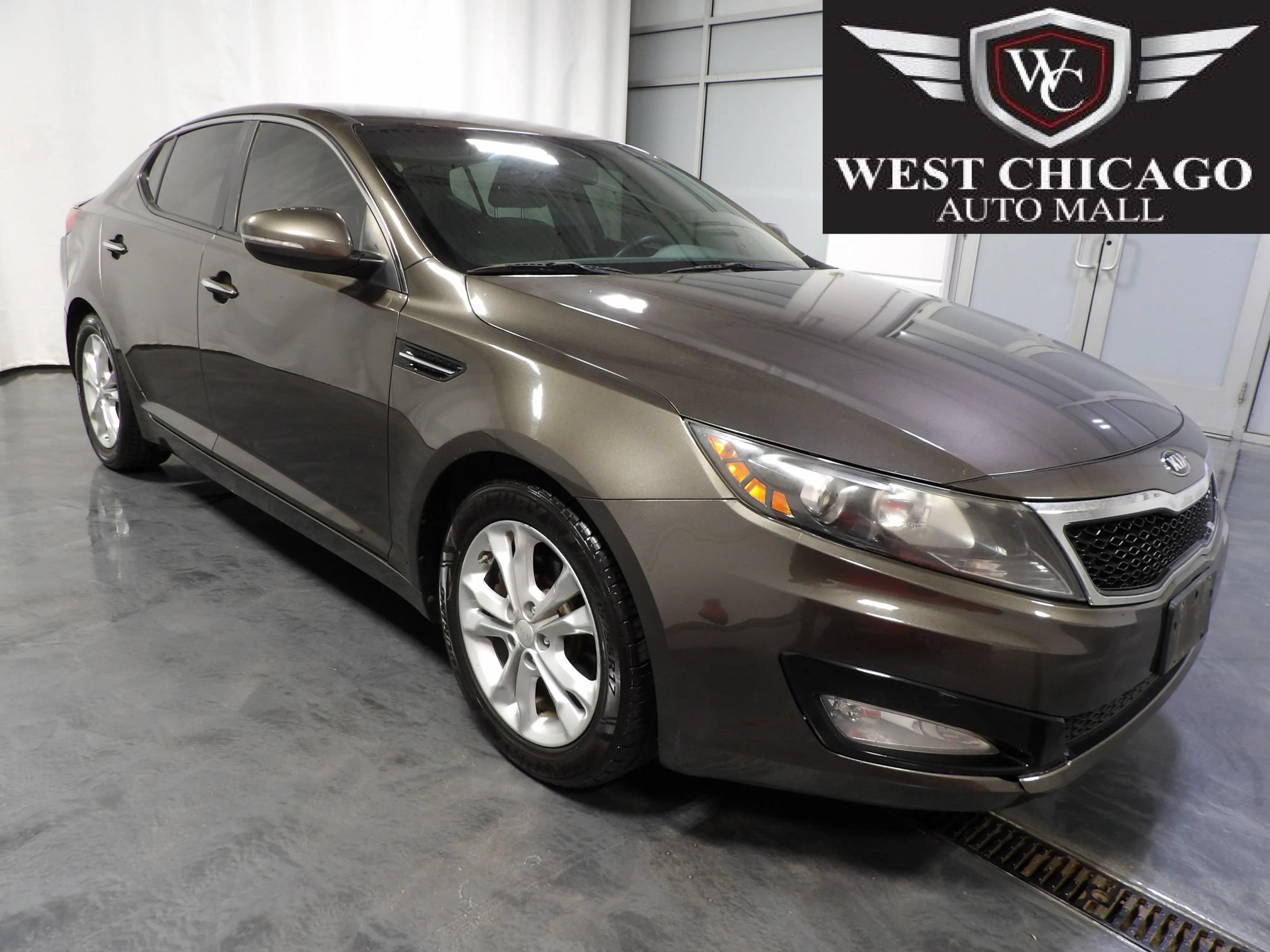 Used 2013 Kia Optima LX FWD image 1