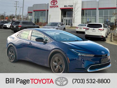 New 2026 Toyota Prius SE image 1