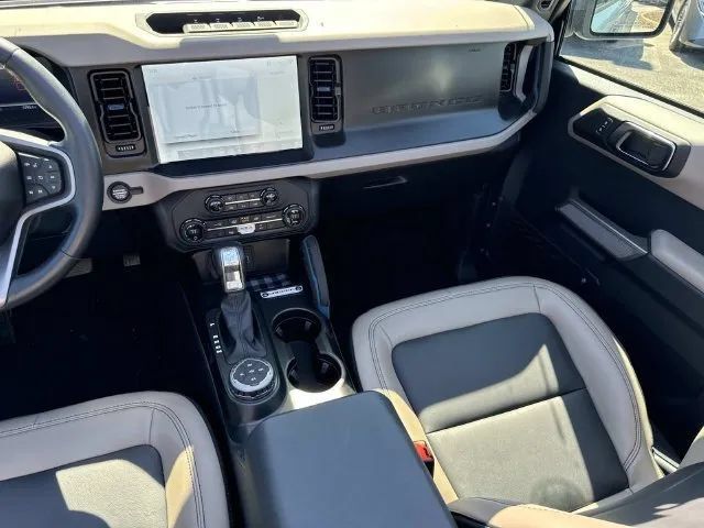 Used 2023 Ford Bronco Wildtrak AWD/4WD image 15
