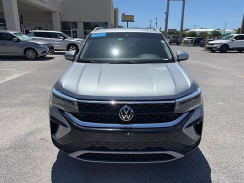 Used 2023 Volkswagen Taos SE FWD image 8