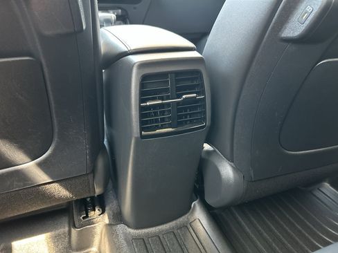 Certified 2025 Kia Niro EX FWD image 16