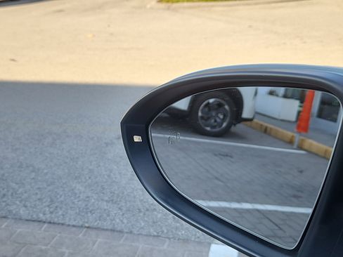 Certified 2025 Volkswagen Jetta GLI Autobahn image 17