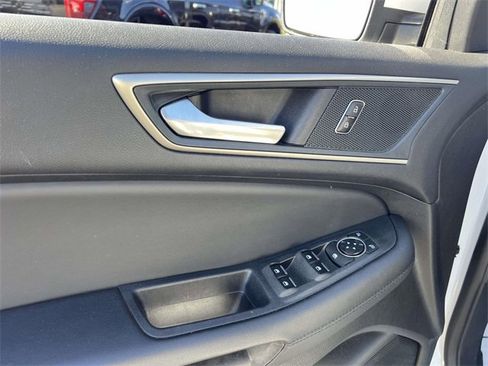 Used 2024 Ford Edge SEL image 15