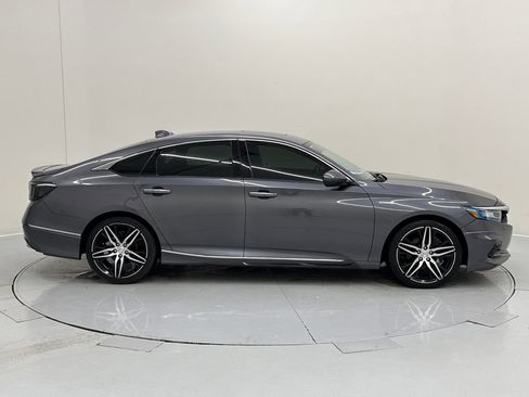 Used 2022 Honda Accord Touring image 6