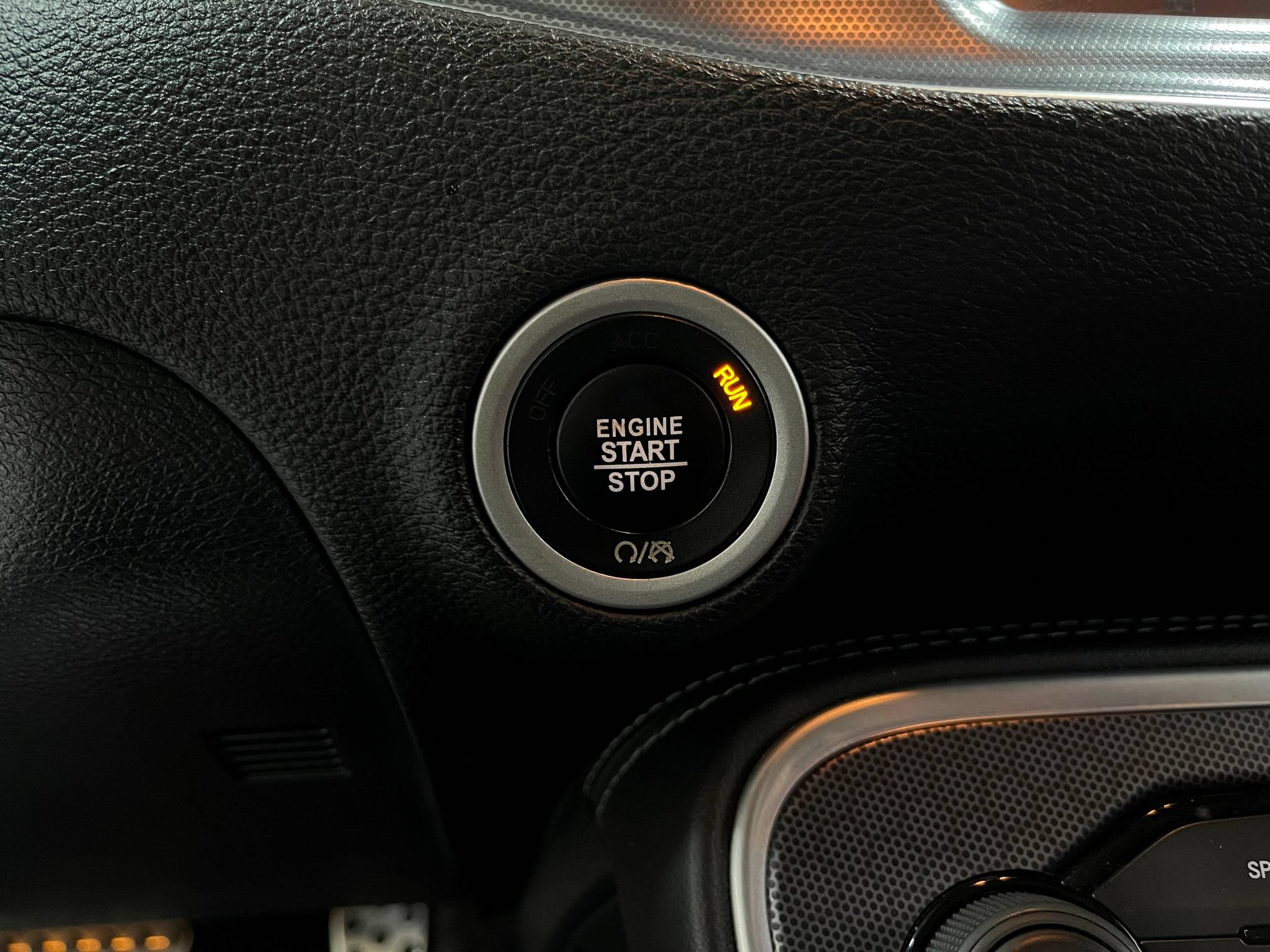Used 2016 Dodge Challenger R/T Scat Pack RWD image 18