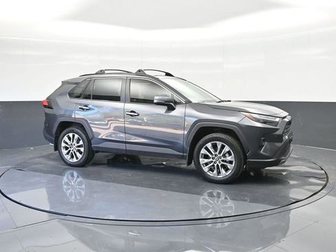 Used 2023 Toyota RAV4 Limited image 17