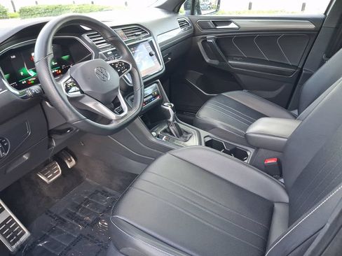 Used 2024 Volkswagen Tiguan SE R-Line FWD image 13