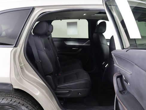 Used 2024 MAZDA CX-90 3.3 Turbo w/ Preferred Plus image 31