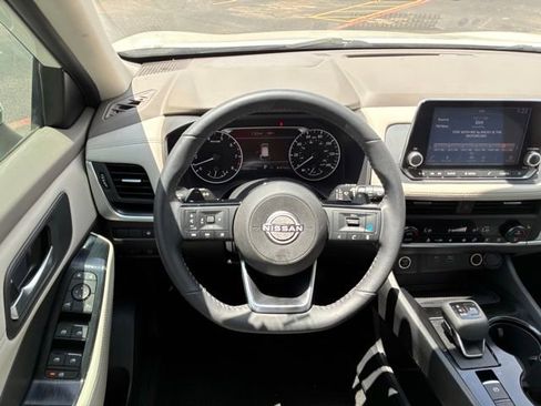 Certified 2023 Nissan Rogue SV w/ SV Premium B Package FWD image 13