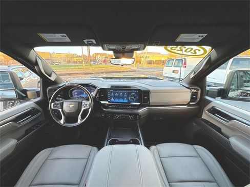 Used 2025 Chevrolet Silverado 2500 LTZ w/ LTZ Premium Package image 20