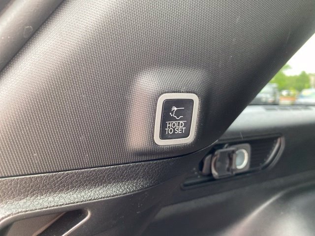 Certified 2023 Jeep Grand Cherokee Limited AWD/4WD image 8