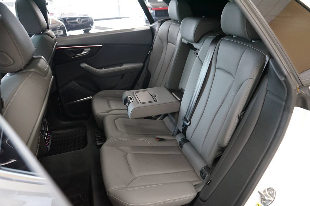 Used 2023 Audi Q8 Premium Plus AWD/4WD image 60