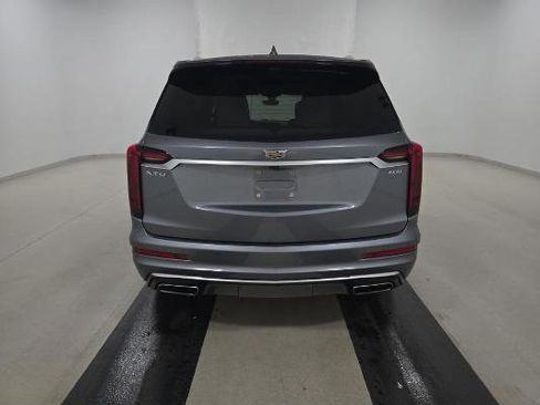 Used 2021 Cadillac XT6 Premium Luxury image 5