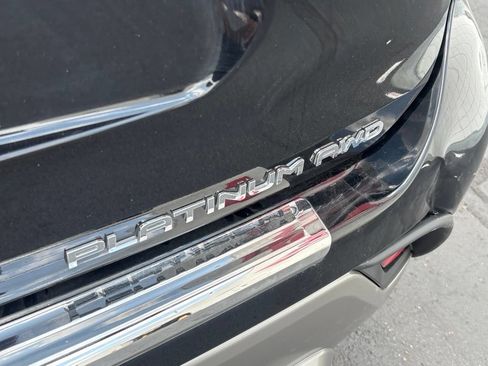 Used 2025 Toyota Highlander Platinum AWD/4WD image 37
