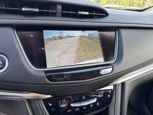 Used 2018 Cadillac XT5 Premium Luxury image 27