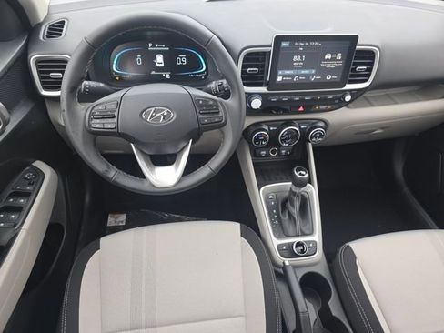 New 2026 Hyundai Venue SEL image 3