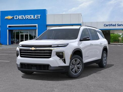 New 2026 Chevrolet Traverse LT w/ Driver Confidence Package FWD image 6