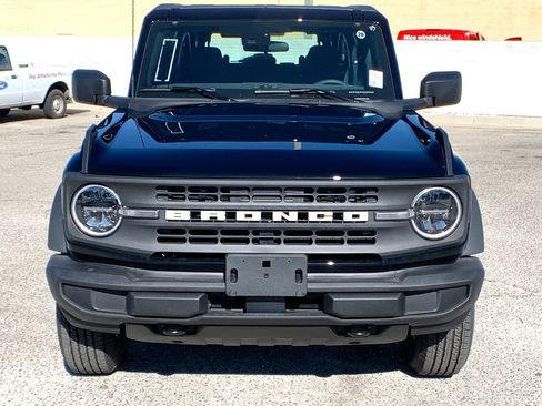 New 2025 Ford Bronco 4-Door image 3