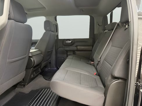 Used 2022 Chevrolet Silverado 2500 Custom w/ Custom Convenience Package AWD/4WD image 13