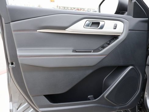 New 2026 Ford Explorer Active AWD/4WD image 23