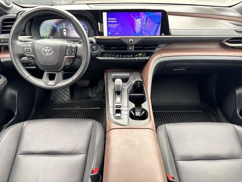 Used 2023 Toyota Crown w/ Advanced Technology Package AWD/4WD image 21