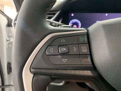 Used 2023 Jeep Grand Cherokee Altitude AWD/4WD image 18