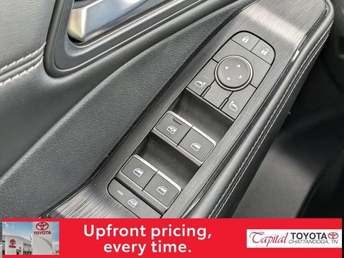 Used 2024 Nissan Rogue SL w/ SL Premium Package FWD image 23