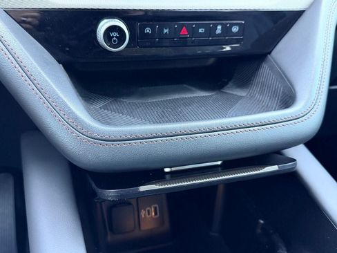 Certified 2025 Ford Explorer Active w/ Active Comfort Package RWD image 32